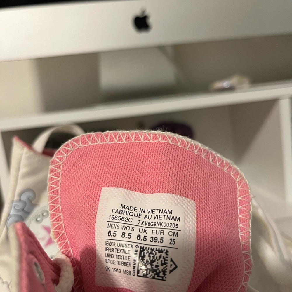 Custom Chuck Taylor - Picture 8 of 10